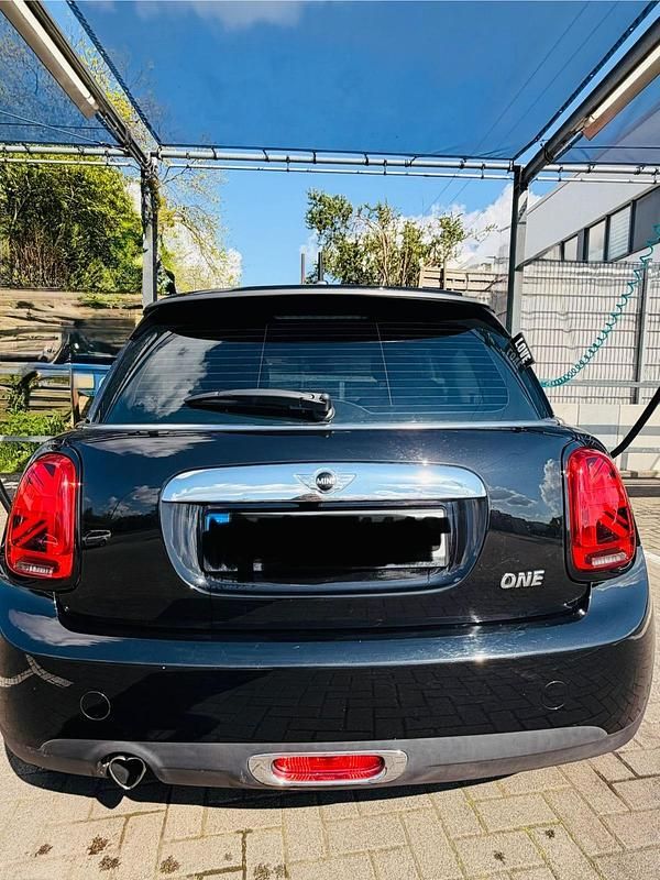 Second-hand Mini ONE 102 CP (75 kW) 2015 Negru Hatchback