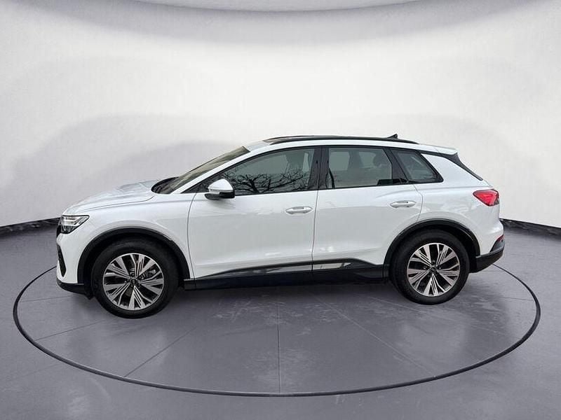 Gebraucht Audi Q4 e-tron Ambiente 150 kW (204 PS) 2022 Gletscherweiß metallic SUV