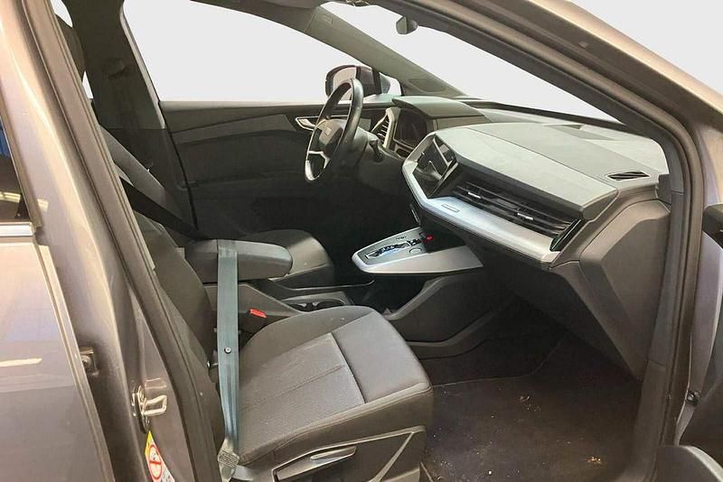 Gebraucht Audi Q4 e-tron Comfort 125 kW (170 PS) 2022 Taifungrau metallic SUV