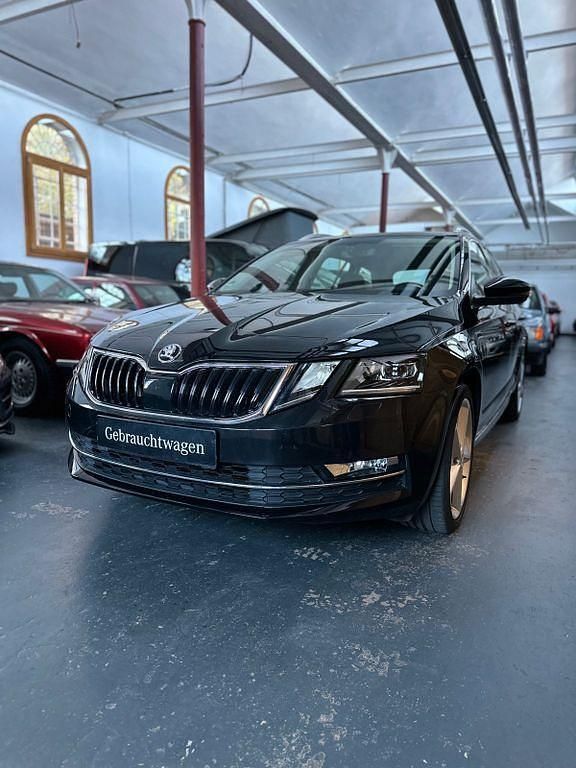 Schwarz Gebraucht 2019 Skoda Octavia Style Kombi | 14.990 € (Guter Preis) - Bild 1/4