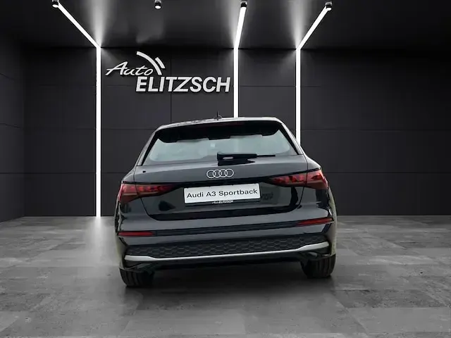 Gebraucht Audi A3 Ambiente 116 PS (85 kW) 2026 Mythosschwarz metallic Limousine