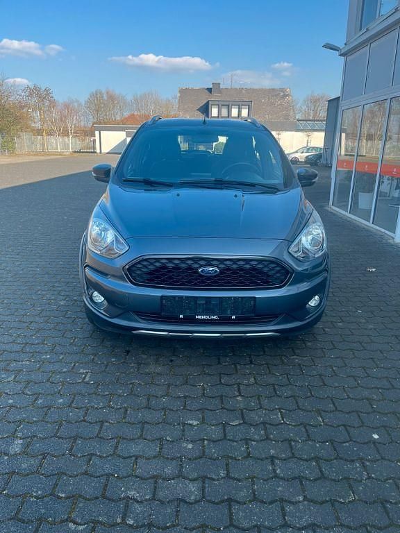 Gebraucht Ford Ka Plus Active 86 PS (63 kW) 2018 Grau Kleinwagen