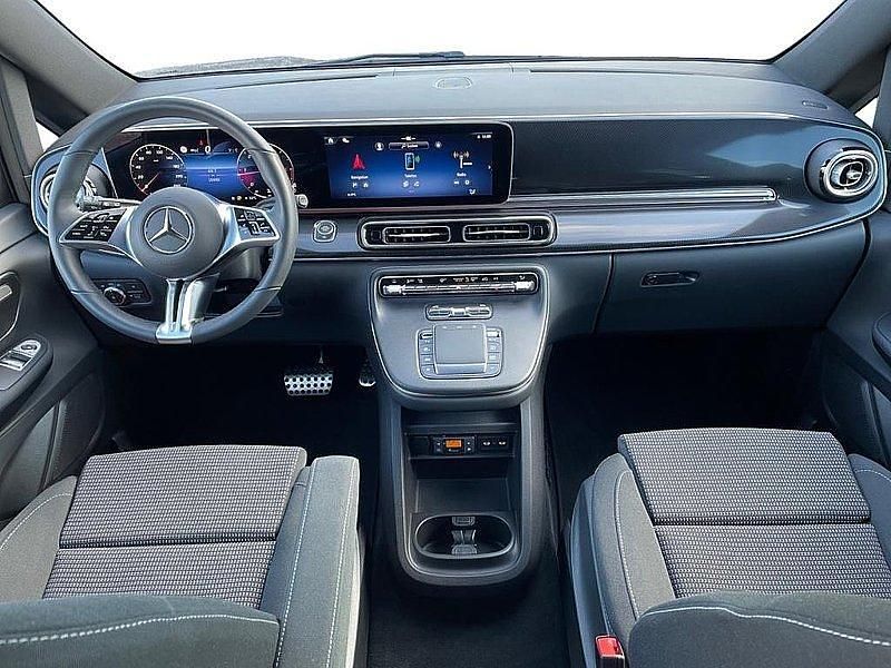 Gebraucht Mercedes V250 190 PS (139 kW) 2024 Hightechsilber metallic Van / Kleinbus