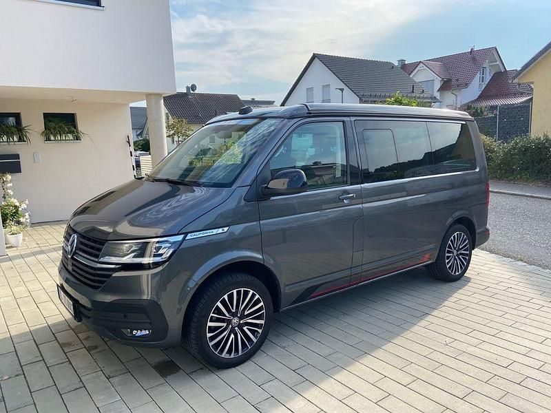 Gebraucht VW California Edition 150 PS (110 kW) 2023 Grau Van