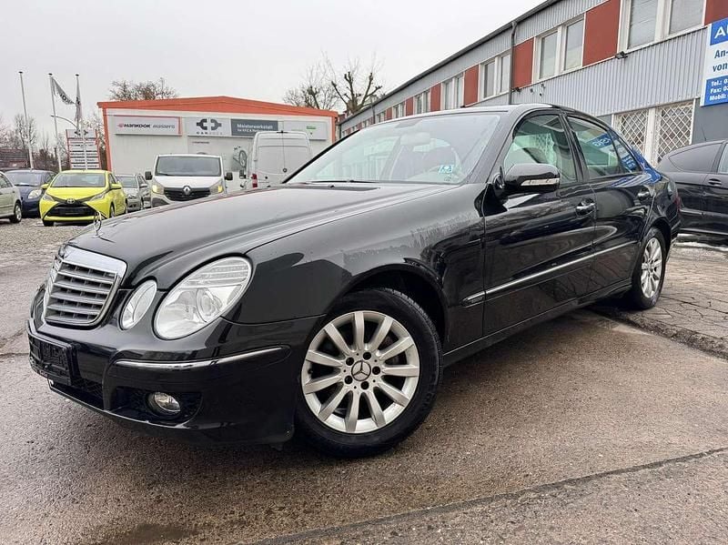Gebraucht Mercedes E200 184 PS (135 kW) 2007 Obsidianschwarz Limousine