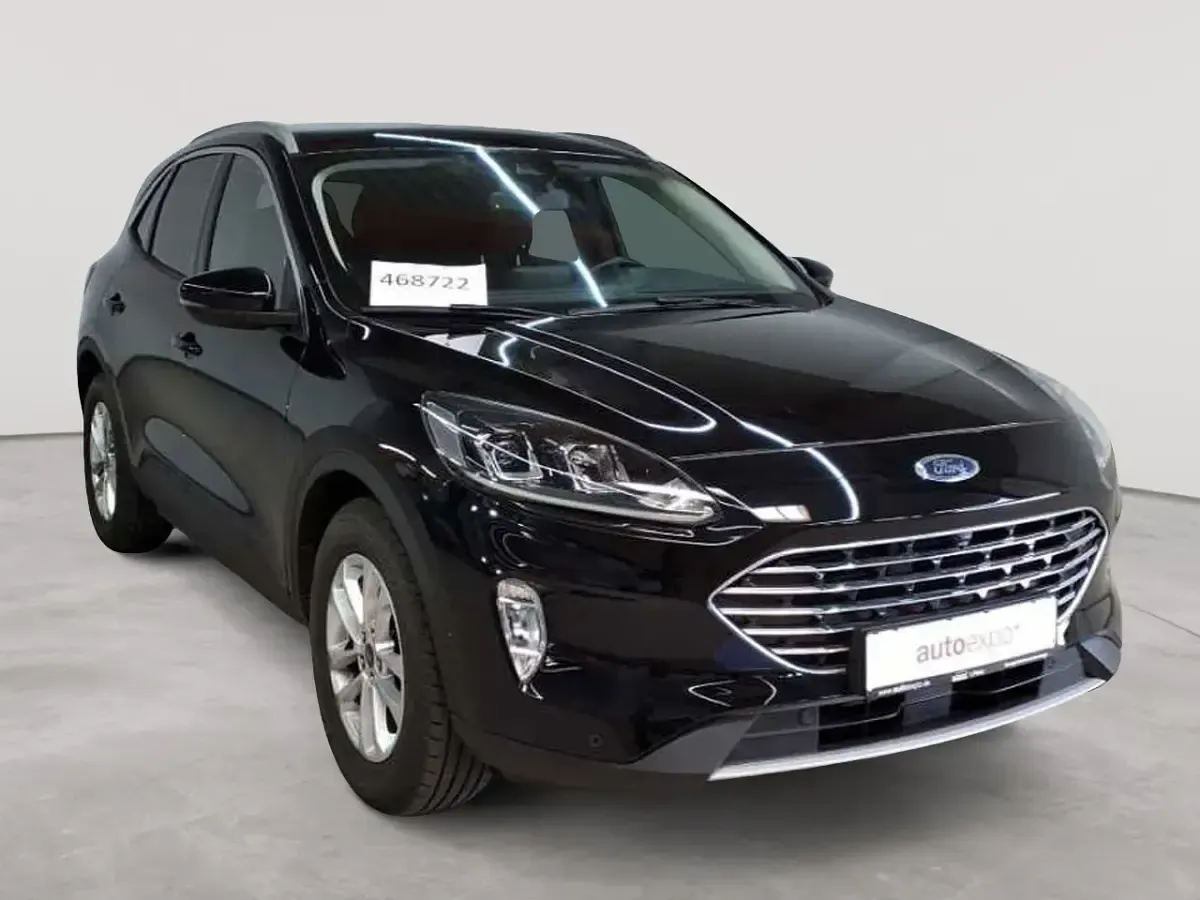 Używany Ford Kuga Titanium 120 KM (88 kW) 2023 SUV