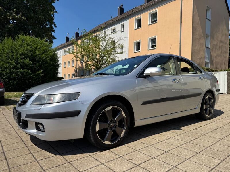 Silber Gebraucht 2004 Honda Accord Executive Limousine | 2.800 € (Guter Preis) - Bild 1/4