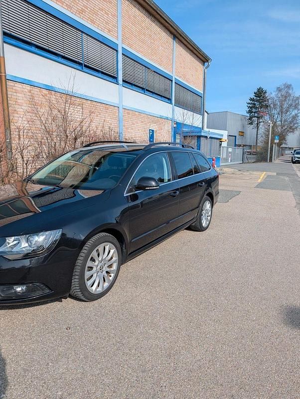Gebraucht Skoda Superb Exclusive 170 PS (125 kW) 2015 Schwarz Kombi