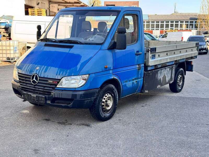Blau Gebraucht 2001 Mercedes Sprinter Van | 3.500 € (Fairer Preis) - Bild 1/4