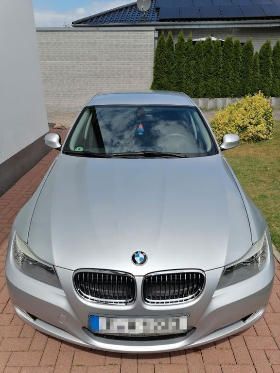 Gebraucht 2011 BMW 318 Limousine | 11.900 € (Teuer) - Bild 1/4