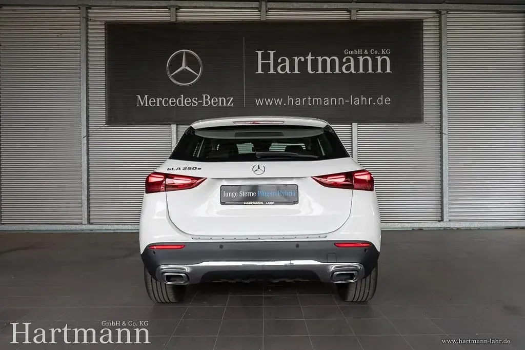 Gebraucht Mercedes GLA250 Advanced 163 PS (119 kW) 2025 Weiß SUV