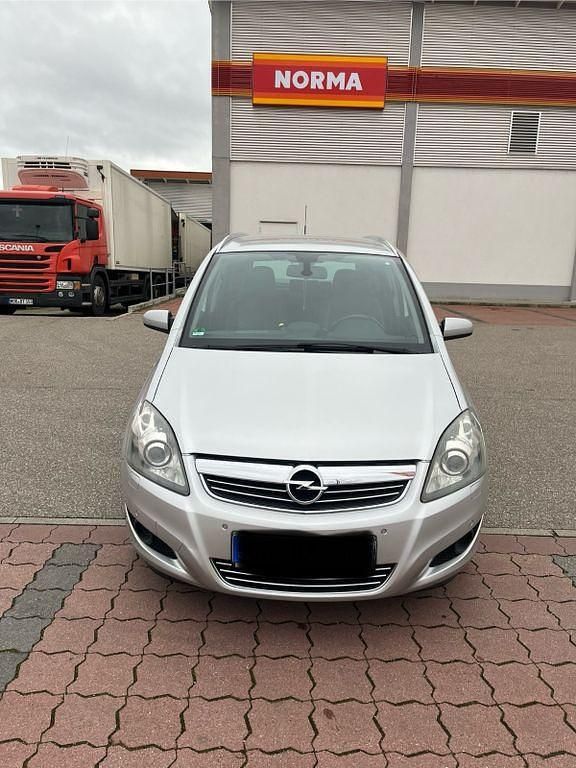 Silber Gebraucht 2009 Opel Zafira Sport Van / Kleinbus | 3.800 € (Fairer Preis) - Bild 1/4