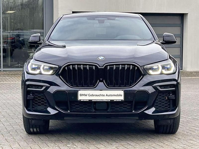 Gebraucht BMW X6 M 530 PS (389 kW) 2022 Carbonschwarz metallic (metallic) SUV