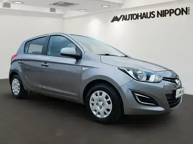 Gebraucht Hyundai i20 Intro Edition 86 PS (63 kW) 2012 Andere Kleinwagen