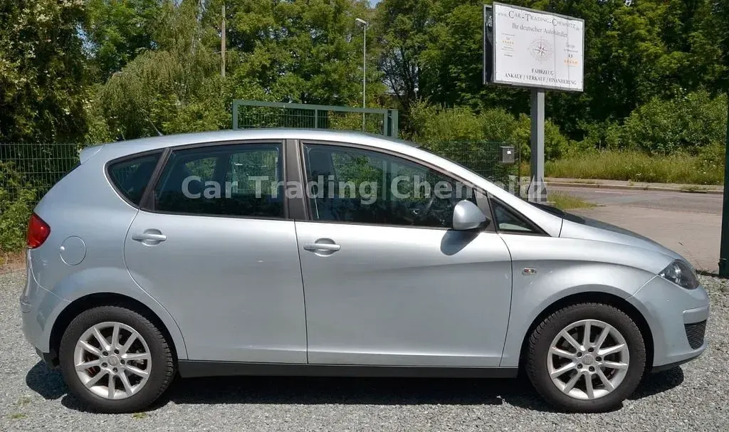 Gebraucht Seat Altea Reference 102 PS (75 kW) 2009 Silber Limousine