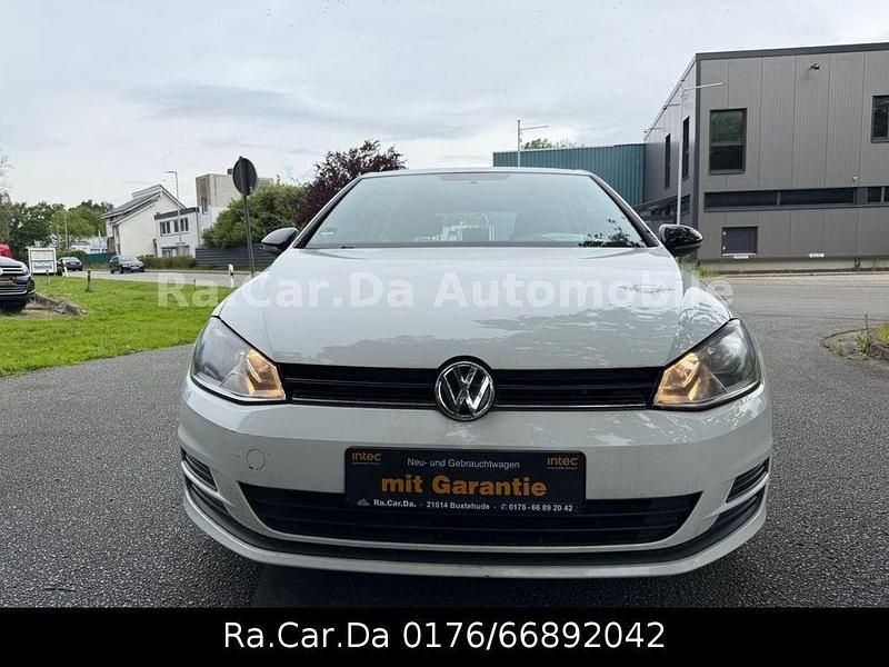 Gebraucht VW Golf VII Trendline 86 PS (63 kW) 2014 Weiß Kleinwagen