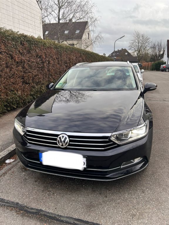 Schwarz Gebraucht 2017 VW Passat Highline Kombi | 16.700 € (Fairer Preis) - Bild 1/4