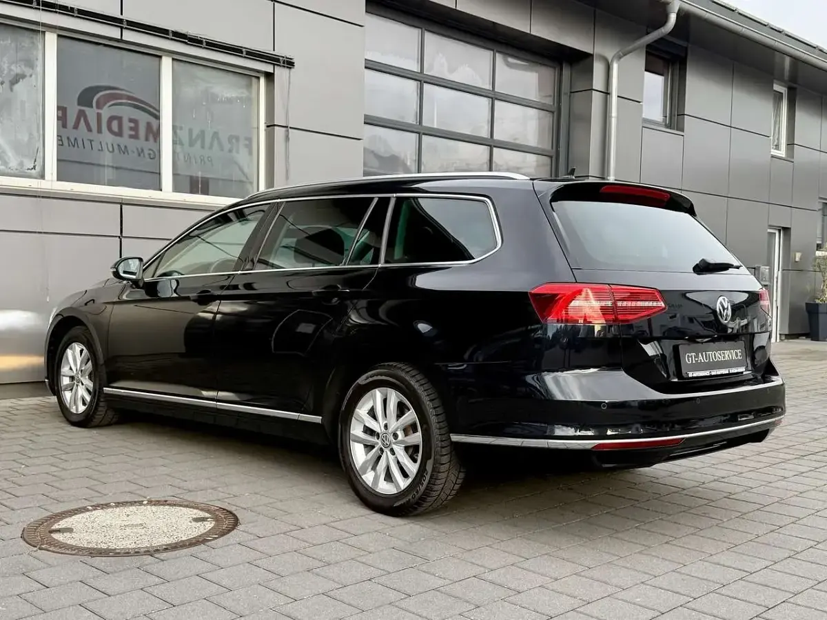 Gebraucht VW Passat Highline 150 PS (110 kW) 2019 Schwarz Kombi