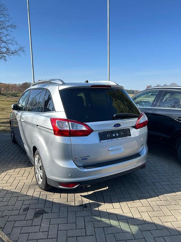 Gebraucht Ford Grand C-Max Titanium 125 PS (91 kW) 2015 Silber Van / Kleinbus