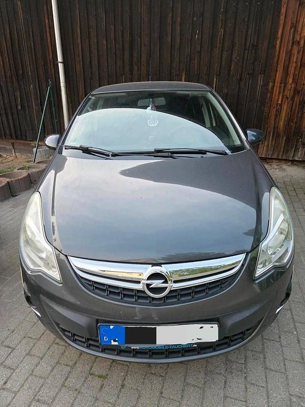 Grau Gebraucht 2011 Opel Corsa Kleinwagen | 4.599 € (Fairer Preis) - Bild 1/4