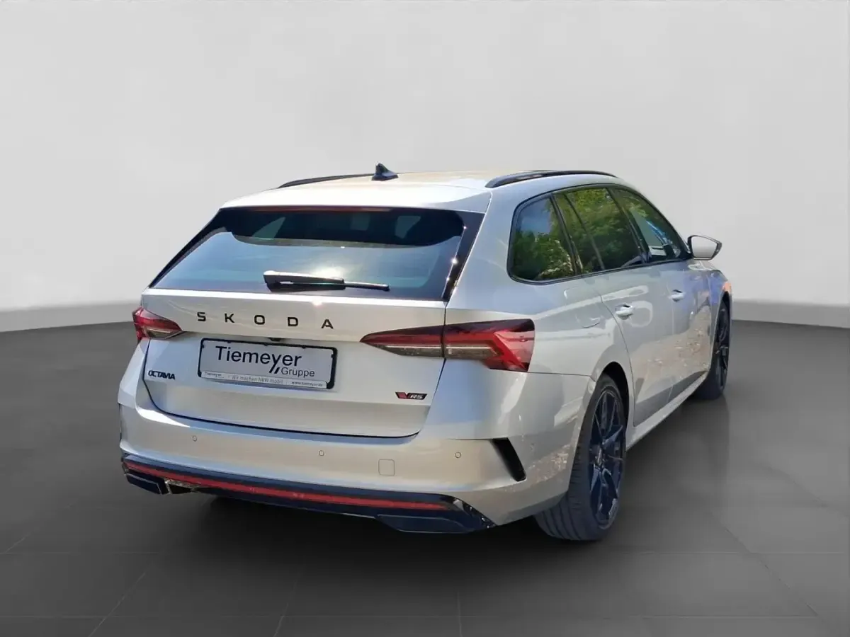 Gebraucht Skoda Octavia RS 265 PS (194 kW) 2024 Silber Kombi