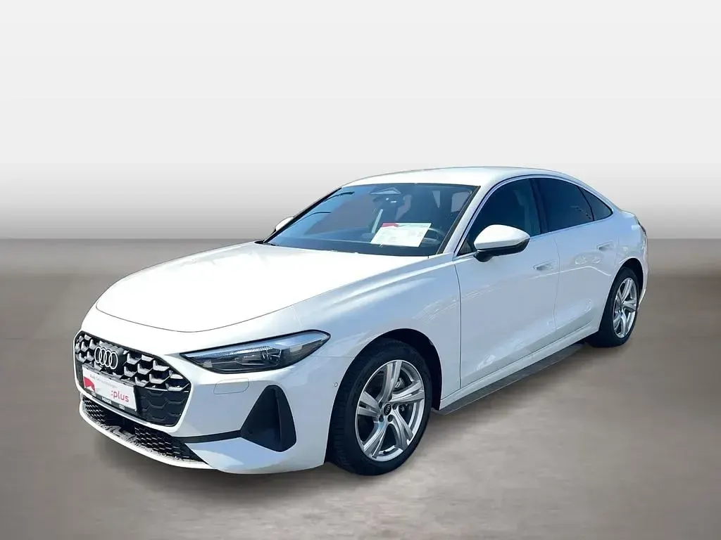 Gebraucht Audi A5 Ambiente 204 PS (150 kW) 2025 Gletscherweiß Limousine