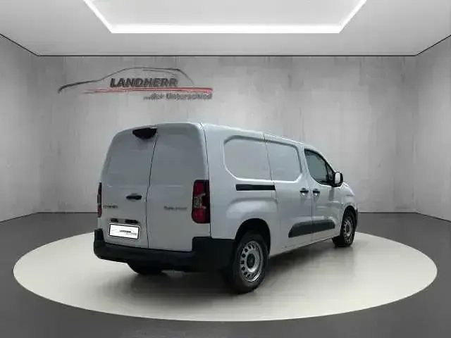 Gebraucht Citroën Berlingo 131 PS (96 kW) 2025 Eis weiss Van / Kleinbus