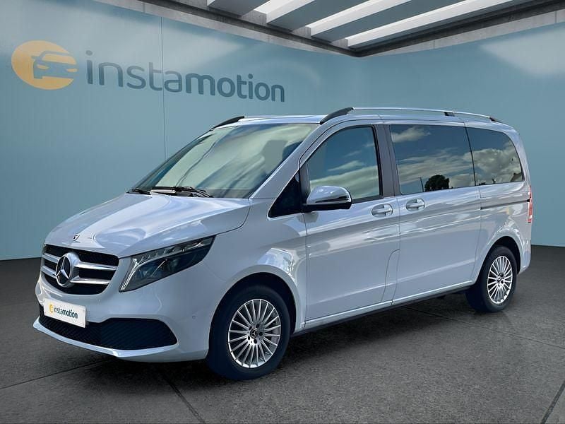 Weiß Gebraucht 2024 Mercedes V220 Van / Kleinbus | 57.199 € (Teuer) - Bild 1/4