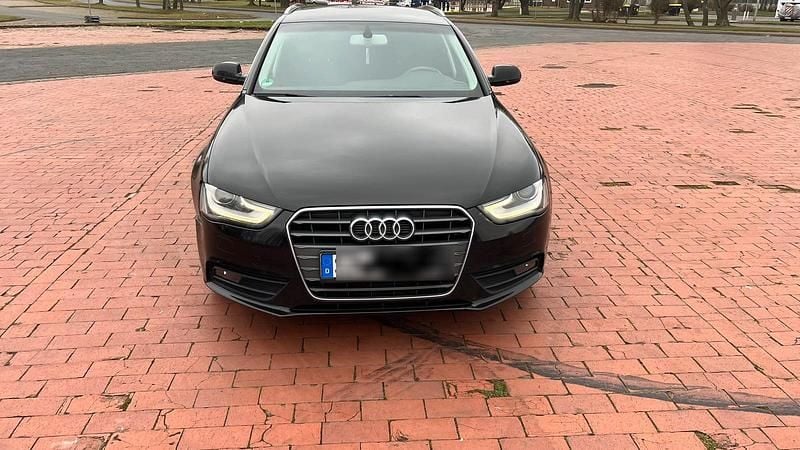 Schwarz Gebraucht 2013 Audi A4 Kombi | 7.500 € (Superpreis) - Bild 1/4