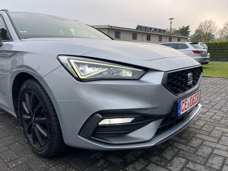 Gebraucht Seat Leon FR 150 PS (110 kW) 2022 Silber Limousine