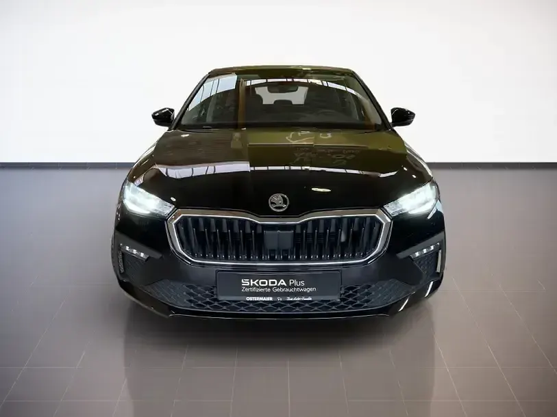 Gebraucht Skoda Scala Essence 116 PS (85 kW) 2025 Blackmagic perleffekt Kleinwagen