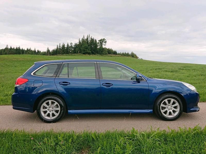 Gebraucht Subaru Legacy Active 150 PS (110 kW) 2010 Blau Kombi