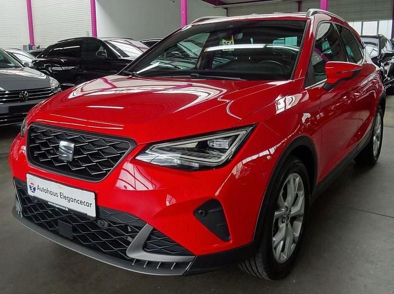 Rot Gebraucht 2022 Seat Arona FR SUV | 16.849 € (Fairer Preis) - Bild 1/4