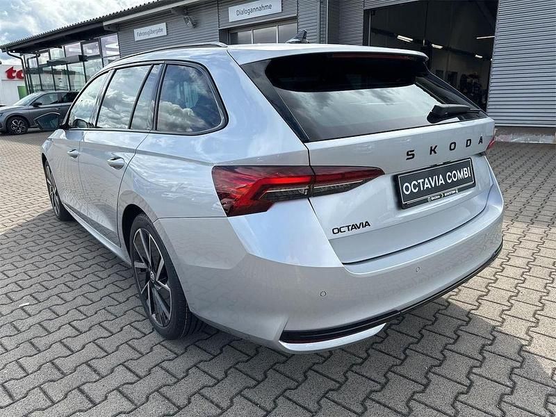 Gebraucht Skoda Octavia Comfort 150 PS (110 kW) 2025 Brilliantsilber metallic Kombi