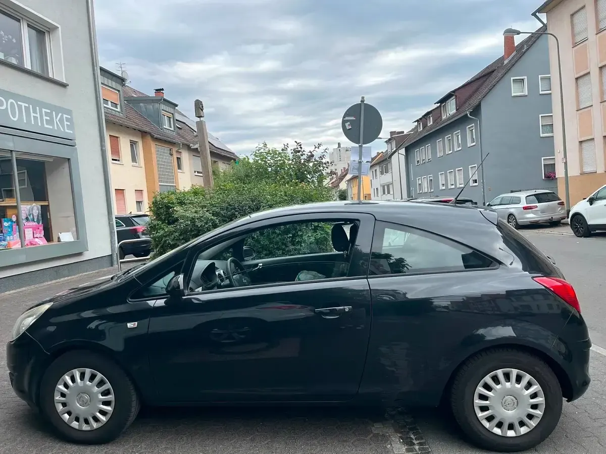Gebraucht Opel Corsa 71 PS (52 kW) 2012 Schwarz Kleinwagen