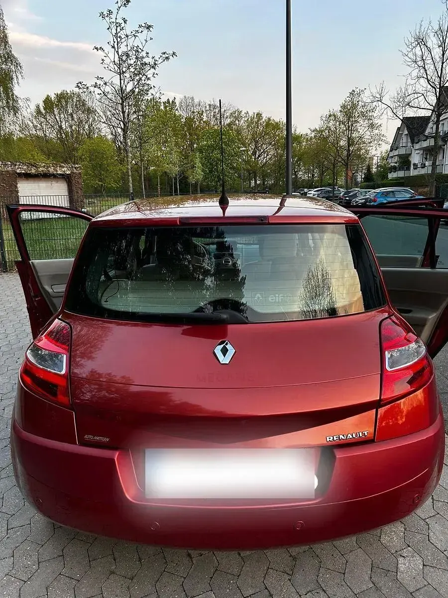 Gebraucht Renault Mégane 111 PS (81 kW) 2006 Rot Limousine