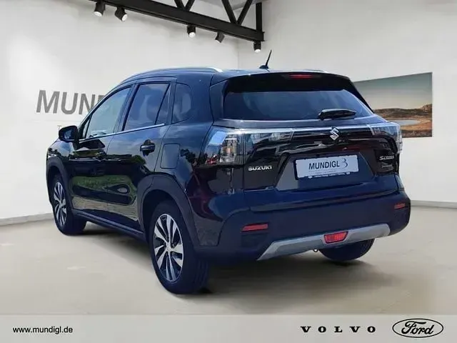 Gebraucht Suzuki SX4 S-Cross Comfort+ 102 PS (75 kW) 2024 Schwarz SUV