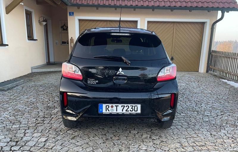 Schwarz Gebraucht 2022 Mitsubishi Space Star Select+ Limousine | 11.300 € (Fairer Preis) - Bild 1/4