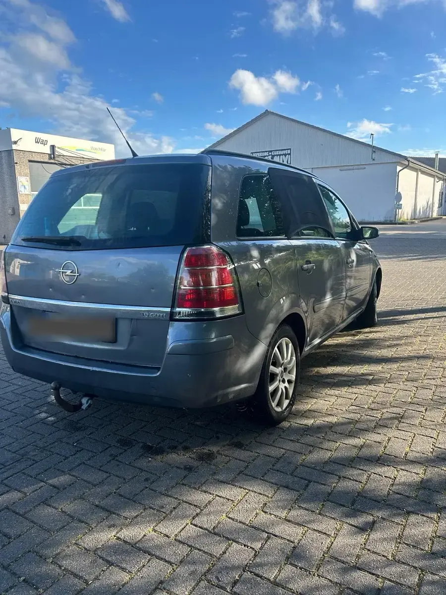 Gebraucht Opel Zafira 2007 Grau Van / Kleinbus
