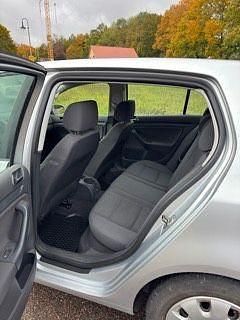 Gebraucht VW Golf V 105 PS (77 kW) 2004 Silber Kleinwagen
