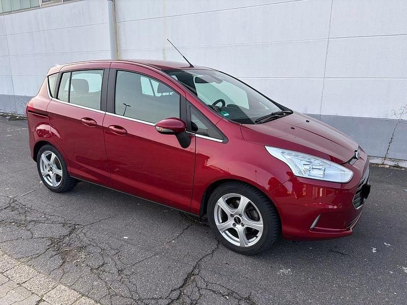 Gebraucht Ford B-MAX Titanium 101 PS (74 kW) 2017 Rot Van / Kleinbus