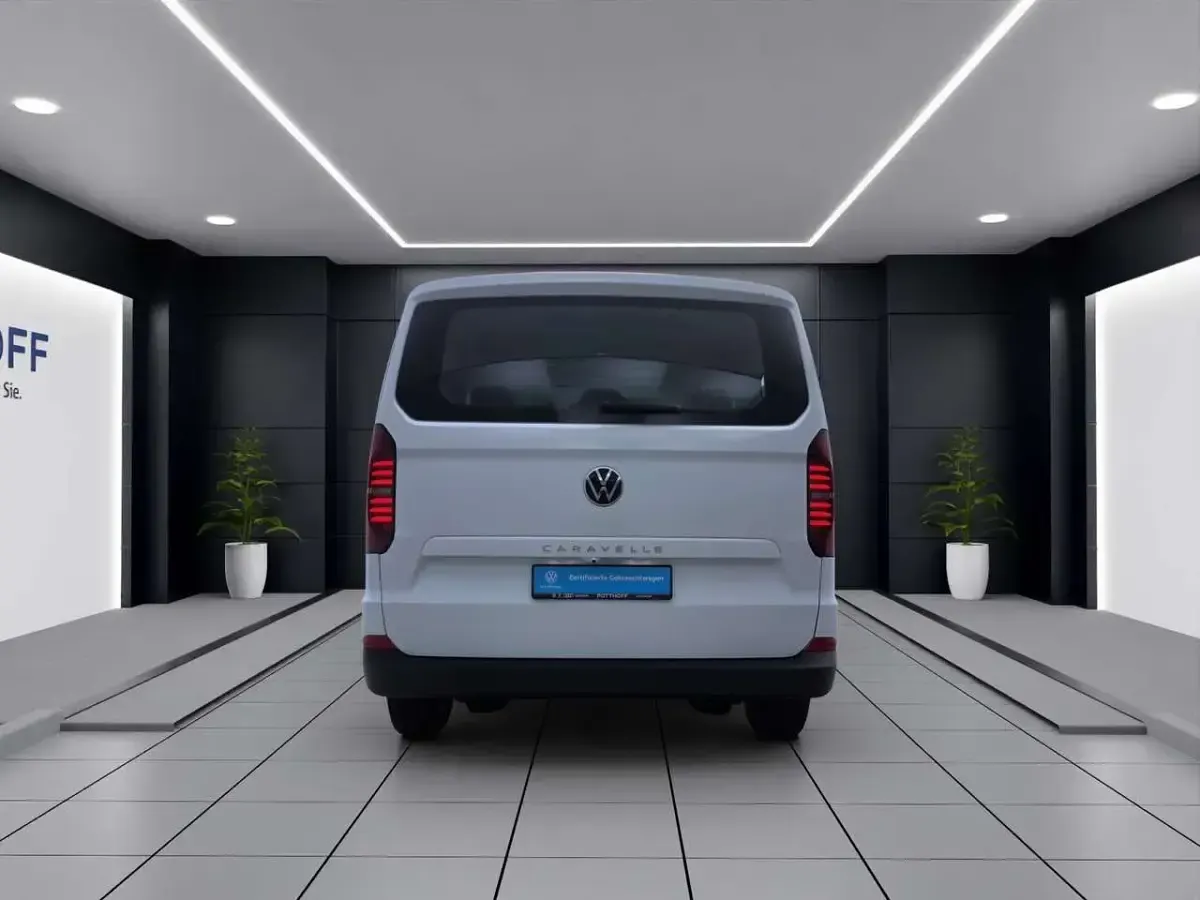 Neu VW Caravelle 110 PS (80 kW) 2025 Clear white Van