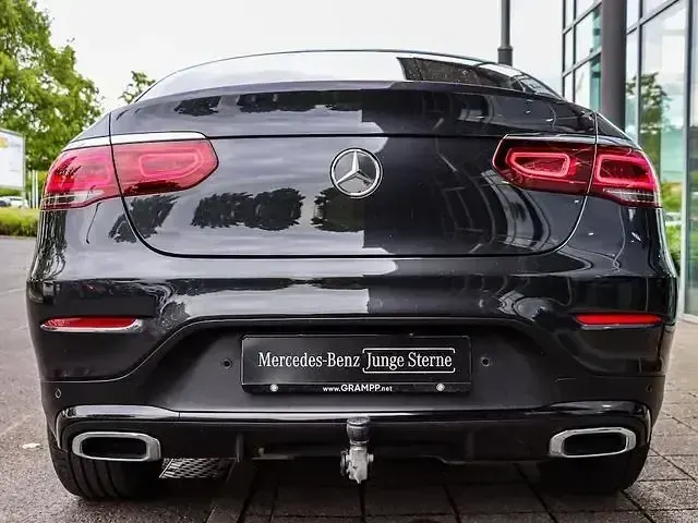 Gebraucht Mercedes GLC300 AMG 245 PS (180 kW) 2021 Grau Coupé