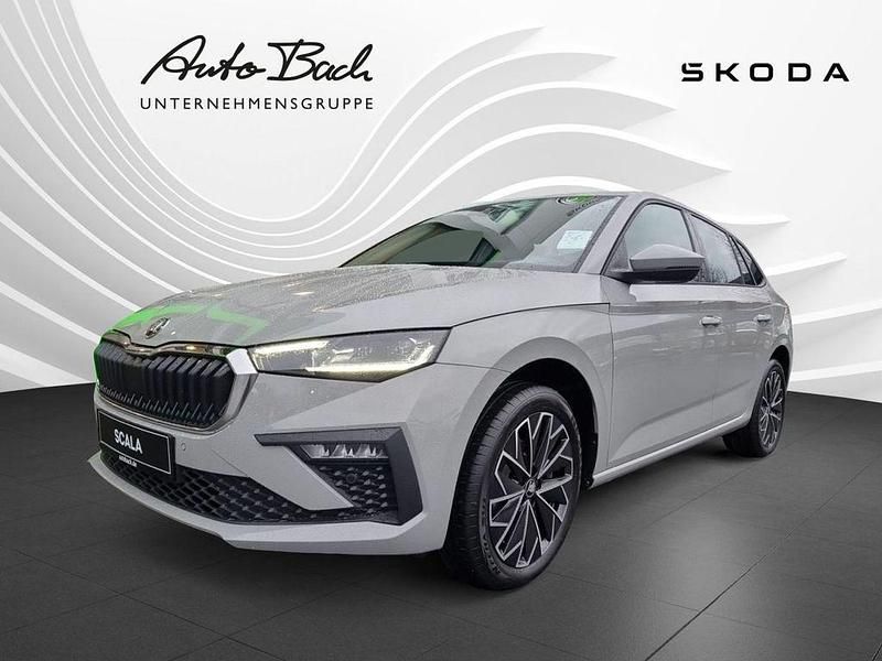 Grau (stahlgrau) Gebraucht 2025 Skoda Scala Tour Kleinwagen | 29.890 € - Bild 1/4