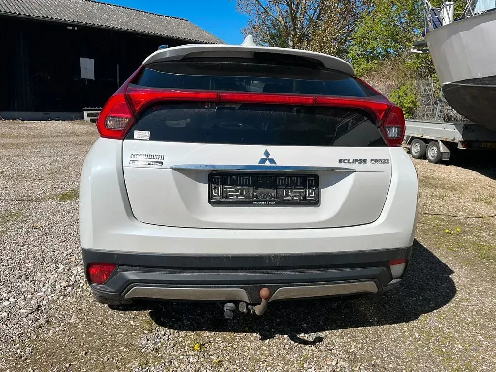 Gebraucht Mitsubishi Eclipse Cross Invite 163 PS (119 kW) 2018 Weiß SUV