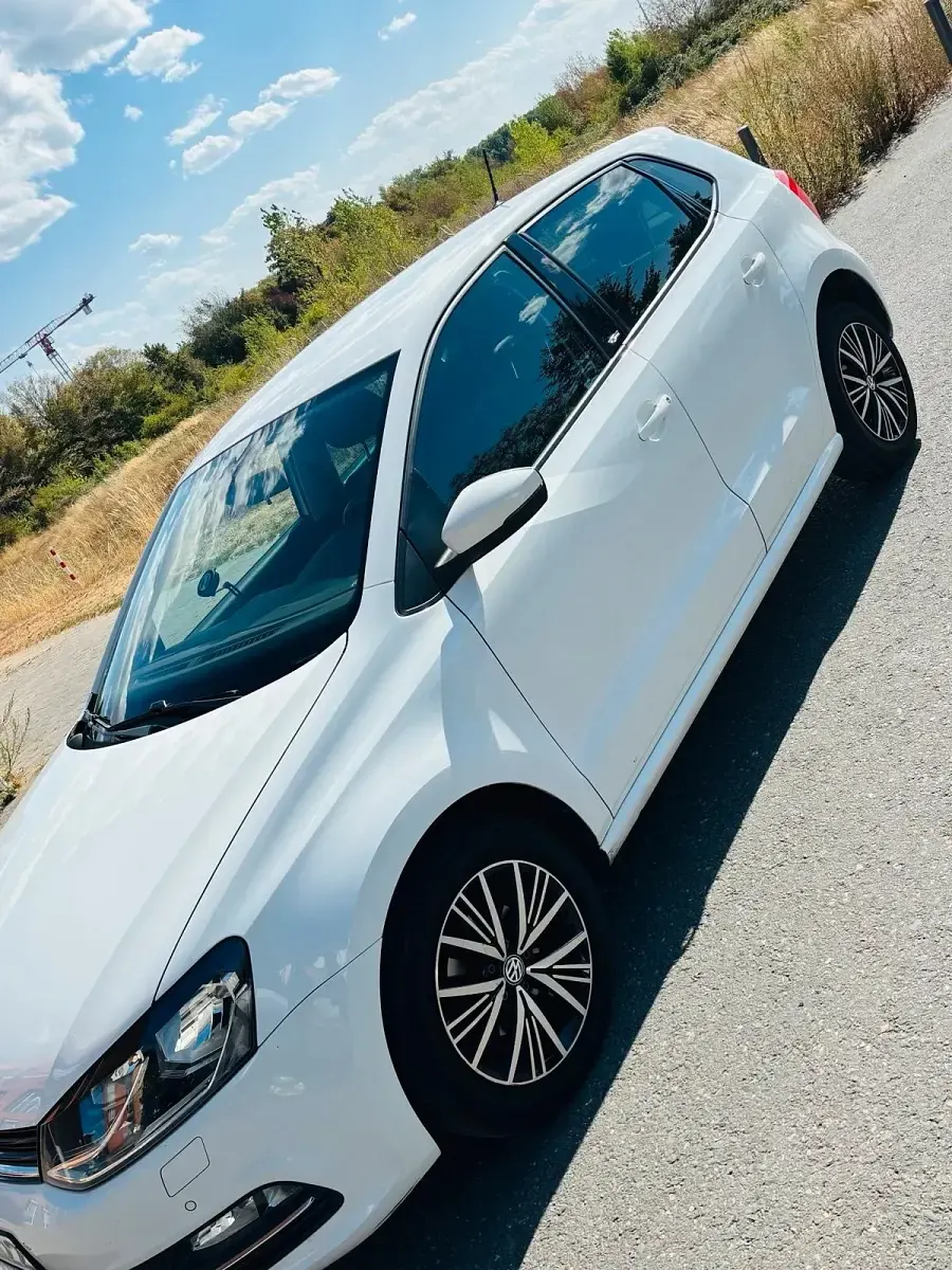 Gebraucht VW Polo Allstar 90 PS (66 kW) 2016 Weiß Kleinwagen