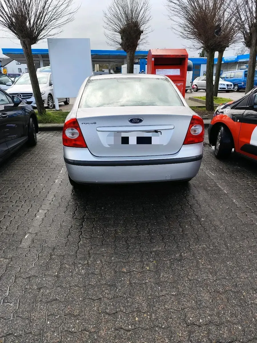 Gebraucht Ford Focus 145 PS (106 kW) 2006 Silber Limousine