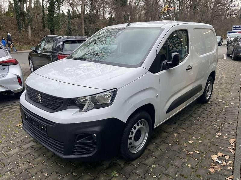 Gebraucht Peugeot Partner Premium 102 PS (75 kW) 2023 Weiss icy Van / Kleinbus