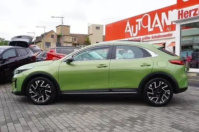 Gebraucht Kia XCeed Spirit 160 PS (117 kW) 2023 Celadongrün met (metallic) SUV