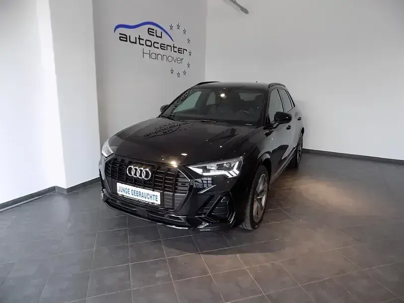 Gebraucht Audi Q3 Sport 150 PS (110 kW) 2021 Mythosschwarz metallic SUV